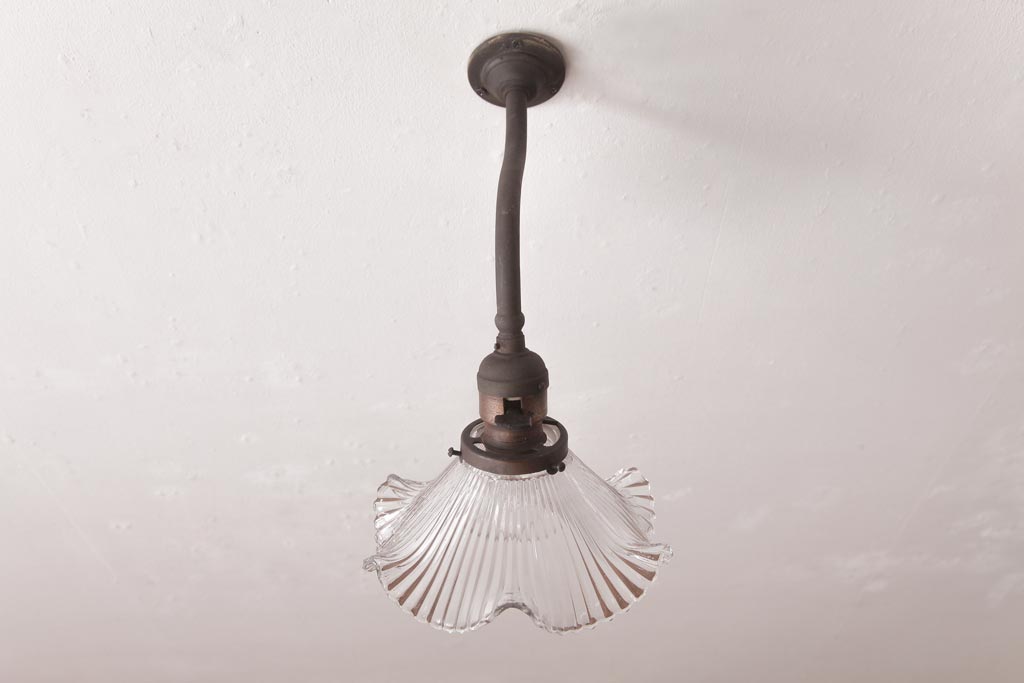 アンティーク照明　昭和初期　フリルシェードがおしゃれな西洋風のウォールランプ(壁付け照明)