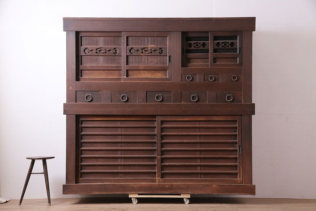 アンティーク家具　前面ケヤキ材・ヒノキ材　六尺京水屋箪笥キャビネット(収納棚)(R-036296)