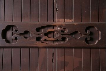 アンティーク家具　前面ケヤキ材・ヒノキ材　六尺京水屋箪笥キャビネット(収納棚)(R-036296)