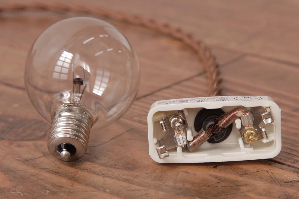 アンティーク照明　ふっくらとしたシェードが可愛らしいペンダントライト(天井照明)