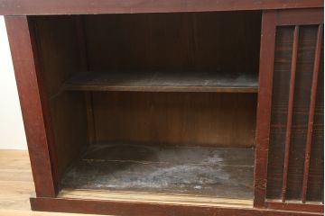 アンティーク家具　明治期　桟の引き戸が魅力の六尺収納箪笥・上段(キャビネット、水屋箪笥)(R-036311)