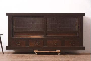アンティーク家具　明治期　丸桟　銅金具　上手物の近江水屋箪笥キャビネット(収納棚、サイドボード)(R-036314)