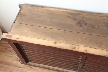 アンティーク家具　明治期　桟の引き戸が魅力の六尺収納箪笥・下段(キャビネット、水屋箪笥)(R-036317)
