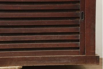 アンティーク家具　明治期　桟の引き戸が魅力の六尺収納箪笥・重ね(キャビネット、水屋箪笥)(R-036318)