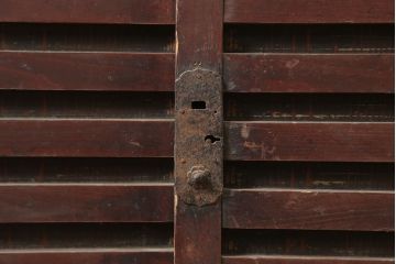 アンティーク家具　明治期　桟の引き戸が魅力の六尺収納箪笥・重ね(キャビネット、水屋箪笥)(R-036318)