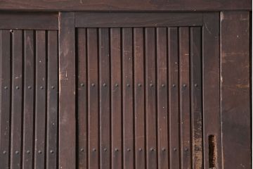 アンティーク家具　明治期　前面ケヤキ材・ヒノキ材　四尺水屋箪笥サイドボード(テレビ台、収納棚、キャビネット)(R-036319)