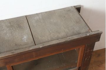 アンティーク家具　明治大正期　太い框が立派な水屋箪笥キャビネット・上段(ガラスケース、収納棚)(R-036323)
