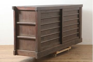 アンティーク家具　前面ケヤキ材・ヒノキ材　近江水屋箪笥キャビネット・下段(戸棚、水屋箪笥、収納棚)(R-036326)