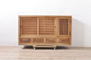 アンティーク家具　ヒノキ材　凝ったつくりの五尺水屋箪笥サイドボード(収納棚、戸棚、食器棚)(R-036344)