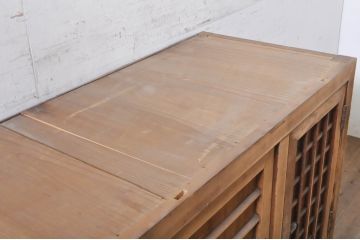 アンティーク家具　ヒノキ材　凝ったつくりの五尺水屋箪笥サイドボード(収納棚、戸棚、食器棚)(R-036344)