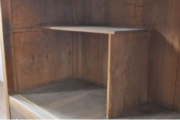 アンティーク家具　ヒノキ材　凝ったつくりの五尺水屋箪笥サイドボード(収納棚、戸棚、食器棚)(R-036344)