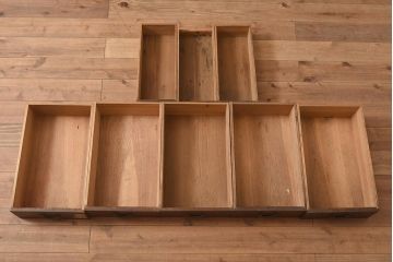 アンティーク家具　縦桟引き戸の近江水屋箪笥テレビ台(キャビネット、戸棚、収納棚、サイドボード、食器棚)(R-036353)