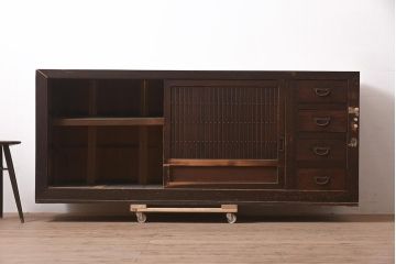 アンティーク家具　縦桟引き戸の近江水屋箪笥テレビ台(キャビネット、戸棚)(R-036354)