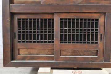 アンティーク家具　前面ケヤキ材・ヒノキ材　四尺水屋箪笥サイドボード(収納棚、戸棚、食器棚)(R-036357)