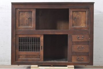 アンティーク家具　前面ケヤキ材・ヒノキ材　四尺水屋箪笥サイドボード(収納棚、戸棚、食器棚)(R-036357)