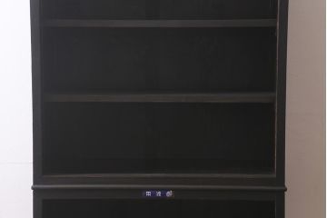 アンティーク家具　昭和初期　ノスタルジックな雰囲気が漂う黒塗りキャビネット(重ね戸棚、戸棚、収納棚、飾り棚)(R-036360)