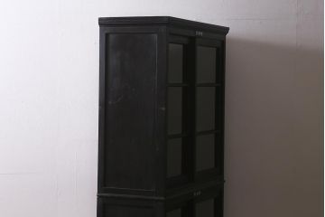 アンティーク家具　昭和初期　ノスタルジックな雰囲気が漂う黒塗りキャビネット(重ね戸棚、戸棚、収納棚、飾り棚)(R-036360)