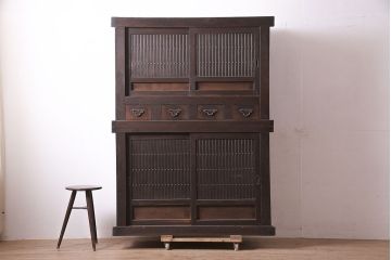 アンティーク家具　シンプルな四尺水屋箪笥(キャビネット、収納棚)(R-036363)