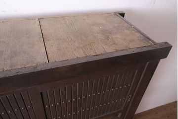 アンティーク家具　シンプルな四尺水屋箪笥(キャビネット、収納棚)(R-036363)