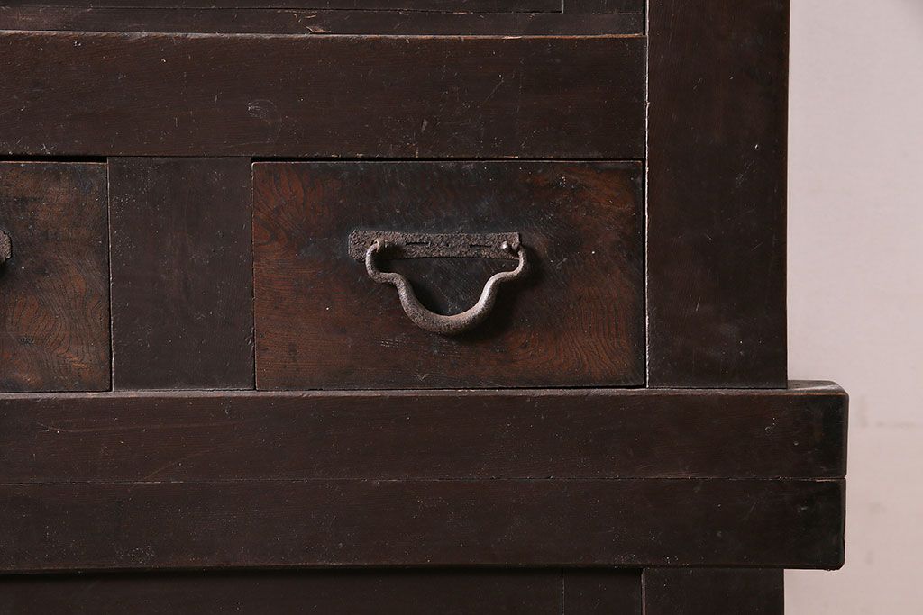 アンティーク家具　シンプルな四尺水屋箪笥(キャビネット、収納棚)(R-036363)