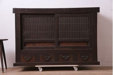 アンティーク家具　シンプルな四尺水屋箪笥(サイドボード、テレビ台)(R-036364)