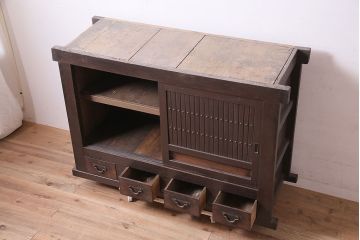 アンティーク家具　シンプルな四尺水屋箪笥(サイドボード、テレビ台)(R-036364)