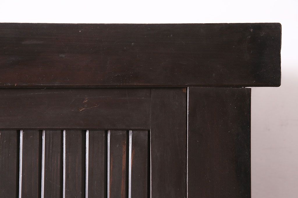 アンティーク家具　シンプルな四尺水屋箪笥(サイドボード、テレビ台)(R-036364)