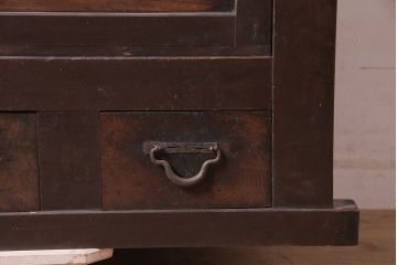 アンティーク家具　シンプルな四尺水屋箪笥(サイドボード、テレビ台)(R-036364)