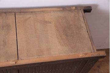 アンティーク家具　シンプルな四尺水屋箪笥(サイドボード、テレビ台)(R-036365)