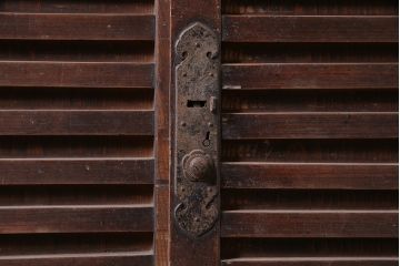 アンティーク家具　ヒノキ材　明治大正期　関西帳場箪笥のサイドキャビネット(収納棚、戸棚)(R-036374)