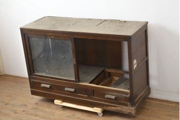 アンティーク家具　重厚な大正ロマンサイドボード(収納棚、戸棚、飾り棚、陳列棚)(R-036380)