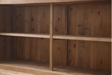 アンティーク家具　ストリップド(剥離)　前面ニレ材　シンプルな戸棚(飾り棚、収納棚)(R-036382)