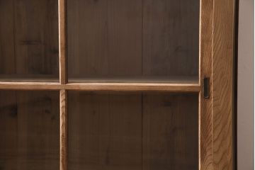 アンティーク家具　ストリップド(剥離)　前面ニレ材　シンプルな戸棚(飾り棚、収納棚)(R-036382)