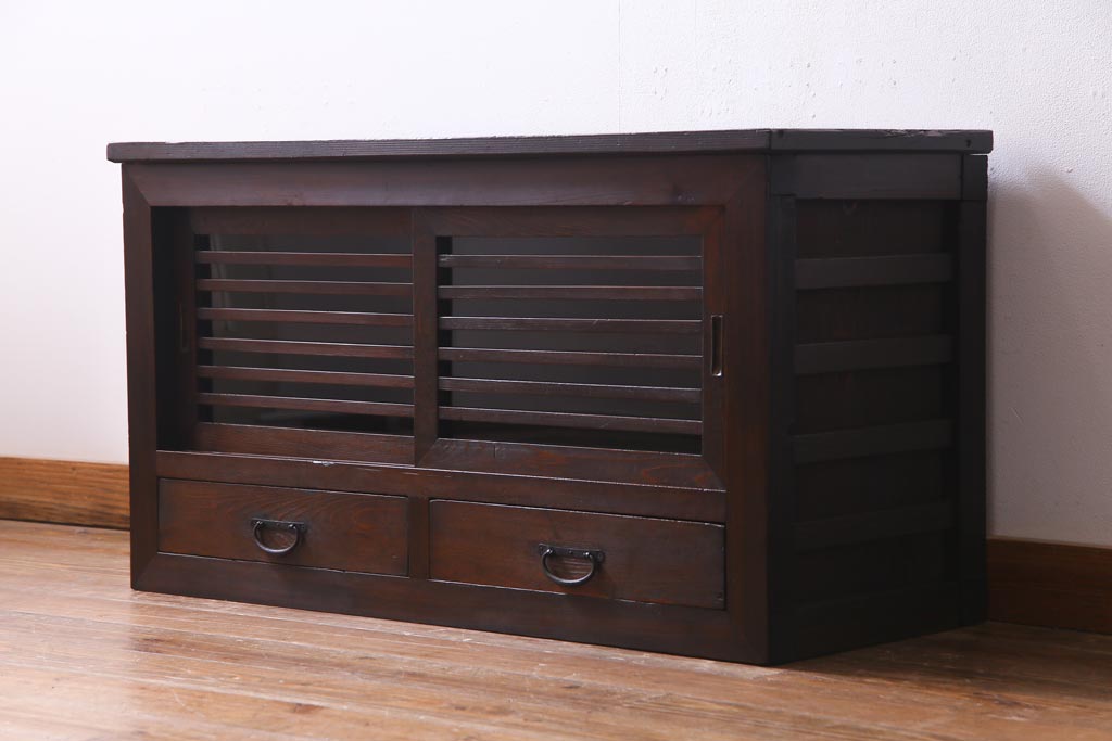 アンティーク家具　明治大正期　ヒノキ材　小振り　味わい深い帳場箪笥のローボード(収納棚、テレビ台)