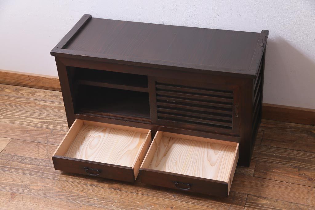 アンティーク家具　明治大正期　ヒノキ材　小振り　味わい深い帳場箪笥のローボード(収納棚、テレビ台)