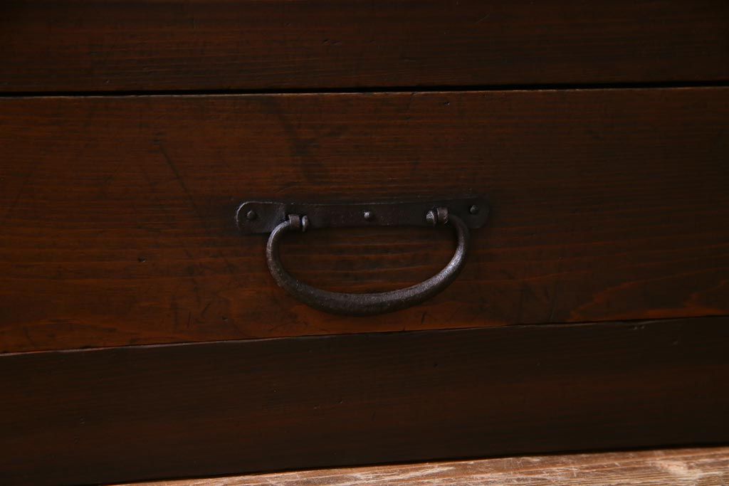 アンティーク家具　明治大正期　ヒノキ材　小振り　味わい深い帳場箪笥のローボード(収納棚、テレビ台)