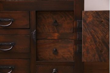 アンティーク家具　明治期　ヒノキ材　堅牢さと品格が漂うリメイク帳場箪笥(時代箪笥、収納棚、戸棚)