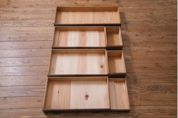 アンティーク家具　明治期　ヒノキ材　堅牢さと品格が漂うリメイク帳場箪笥(時代箪笥、収納棚、戸棚)