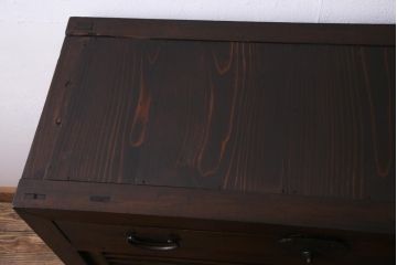 アンティーク家具　明治期　ヒノキ材　堅牢さと品格が漂うリメイク帳場箪笥(時代箪笥、収納棚、戸棚)
