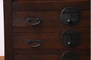 アンティーク家具　明治期　ヒノキ材　堅牢さと品格が漂うリメイク帳場箪笥(時代箪笥、収納棚、戸棚)