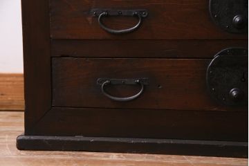 アンティーク家具　明治期　ヒノキ材　堅牢さと品格が漂うリメイク帳場箪笥(時代箪笥、収納棚、戸棚)