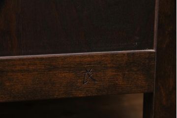 中古　松本民芸家具　B型サイドボード　ジャコビアン様式がクラシカルなキャビネット(収納棚、戸棚)(定価約51万円)