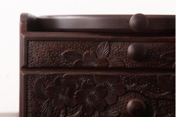 中古　軽井沢彫り　大阪屋家具店　桜の彫刻が美しい姫鏡台(卓上ドレッサー、メイクボックス)