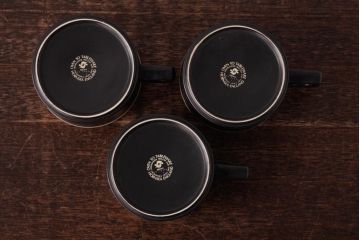 アンティーク雑貨　イギリスビンテージ　HORNSEA(ホーンジー)　EBONY(エボニー)　カップ&ソーサー3客セット(洋食器)(R-036417)
