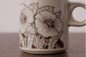 ヴィンテージ雑貨　イギリスビンテージ　HORNSEA(ホーンジー)　Cornrose(コーンローズ)　カップ&ソーサー3客セット(デミタスカップ)(R-036422)