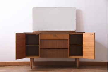 北欧ヴィンテージ家具　チーク材　すっきりとした作りのドレッシングチェスト(ドレッサー、鏡台、ミラー、ビンテージ)