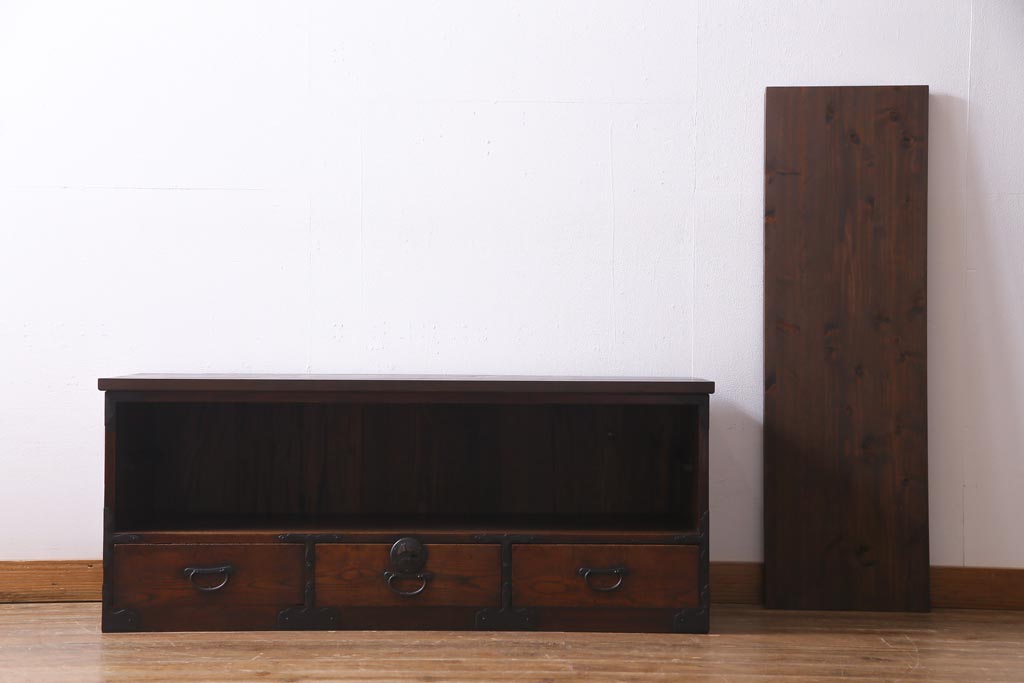 和製　アンティーク家具　前板ケヤキ材　モールガラス入り　味わい深い風合いが格好いいリメイクテレビ台(ローボード、収納棚、テレビボード)