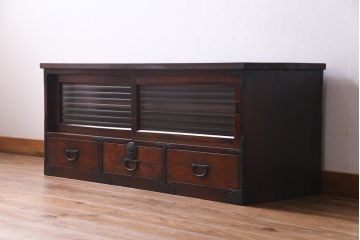 和製　アンティーク家具　前板ケヤキ材　モールガラス入り　味わい深い風合いが格好いいリメイクテレビ台(ローボード、収納棚、テレビボード)