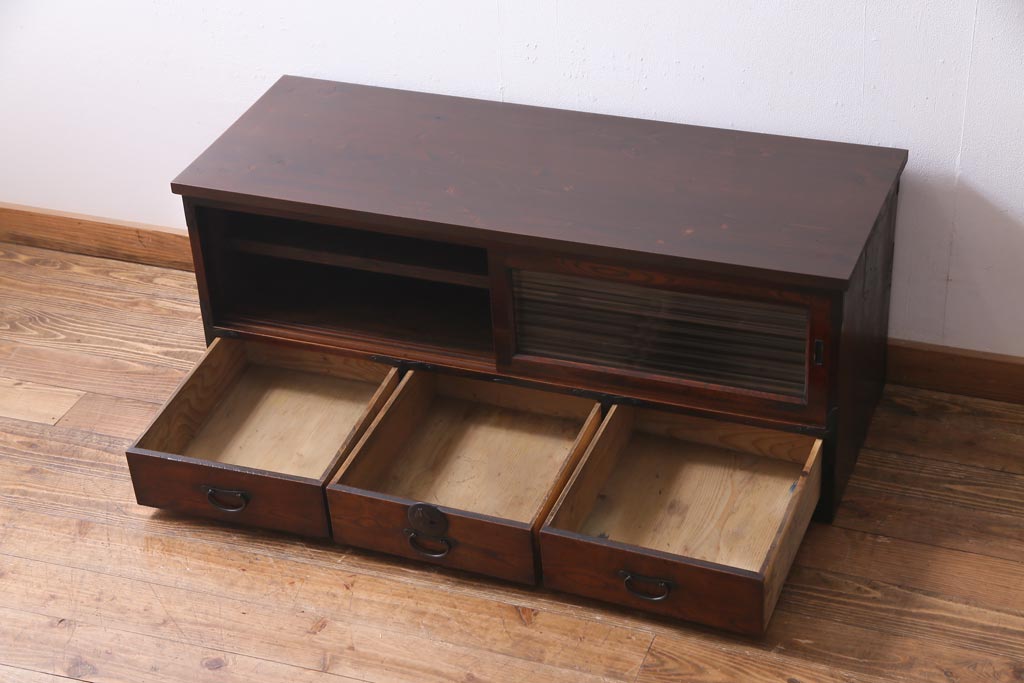 和製　アンティーク家具　前板ケヤキ材　モールガラス入り　味わい深い風合いが格好いいリメイクテレビ台(ローボード、収納棚、テレビボード)