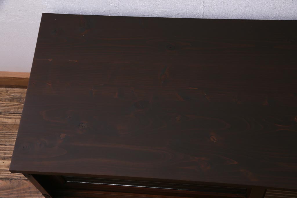 和製　アンティーク家具　前板ケヤキ材　モールガラス入り　味わい深い風合いが格好いいリメイクテレビ台(ローボード、収納棚、テレビボード)